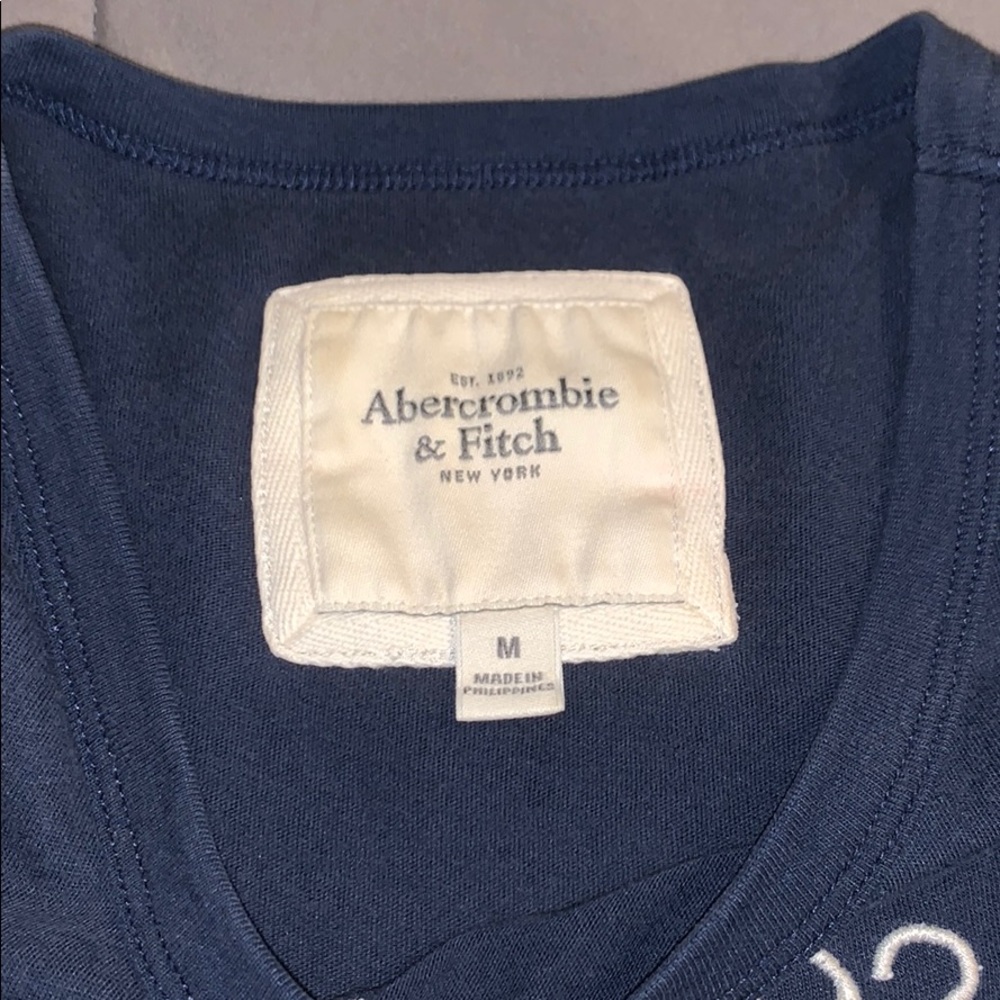 Abercrombie & Fitch Logo T-shirt - Navy - Medium - Picture 3 of 5